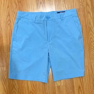 Vineyard Vines Performance Breaker Size 33